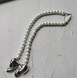 Silver Bow Necklace